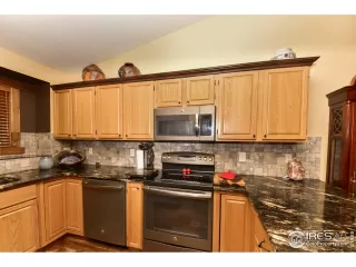 Photo #6: 910443 Listing