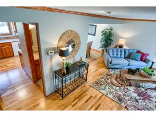 Photo #4: 910458 Listing