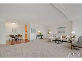 Photo #4: 910479 Listing