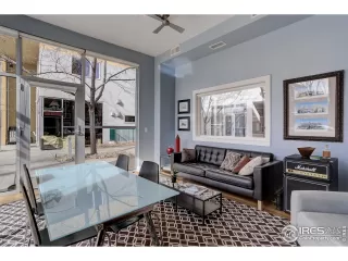 Photo #5: 910582 Listing