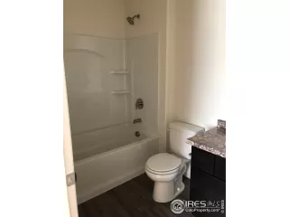 Photo #5: 910588 Listing