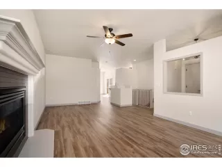 Photo #4: 910670 Listing