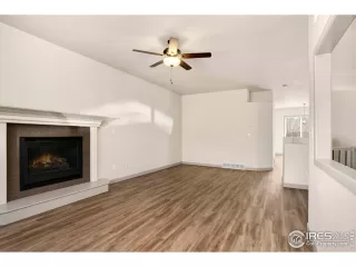 Photo #6: 910670 Listing