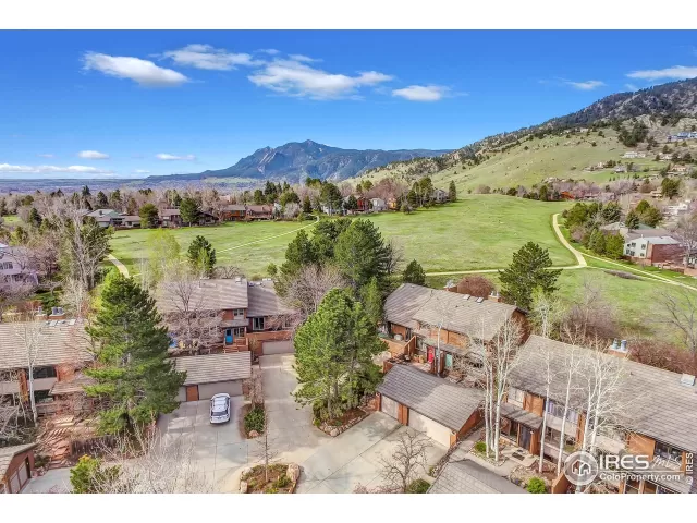 MLS: 910717 Condo For Sale