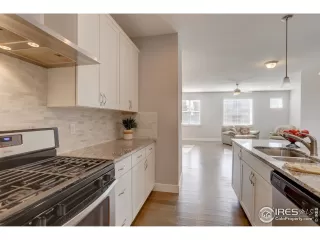 Photo #5: 910743 Listing 