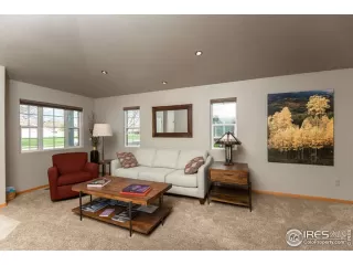 Photo #4: 910790 Listing