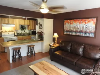 Photo #3: 910811 Listing