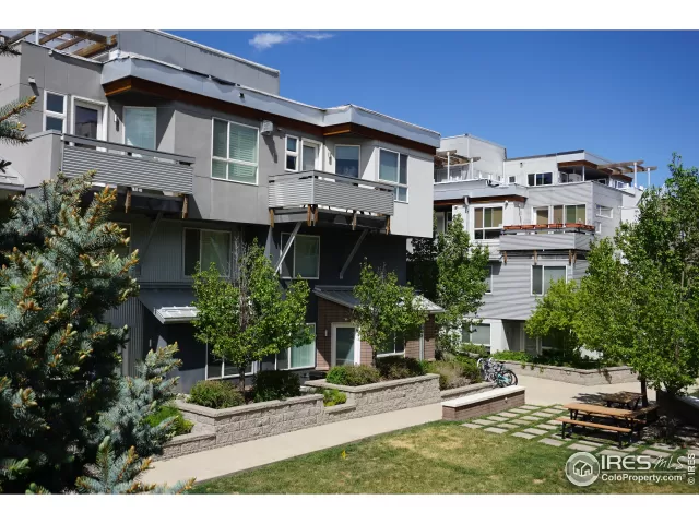 MLS: 910882 Condo For Sale