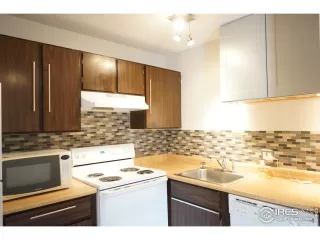 Photo #2: 910887 Listing