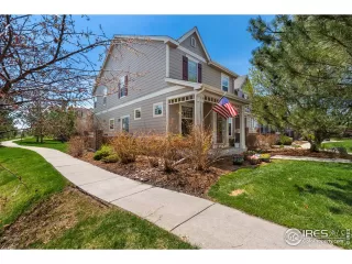 Photo #2: 910916 Listing