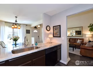 Photo #5: 910923 Listing