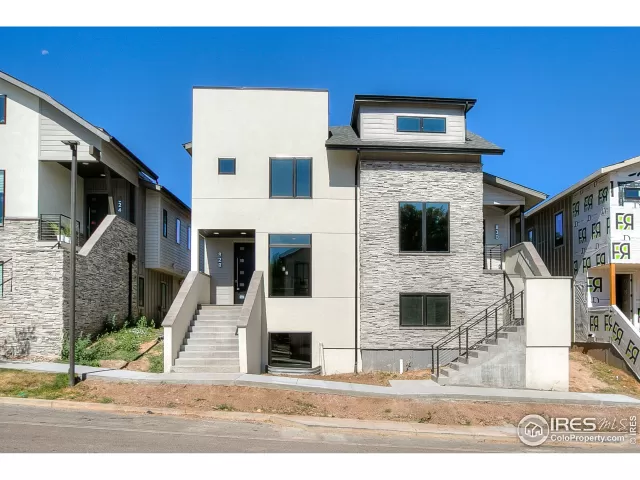 MLS: 911032 Condo For Sale