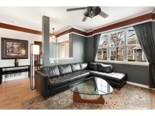 Photo #4: 911050 Listing