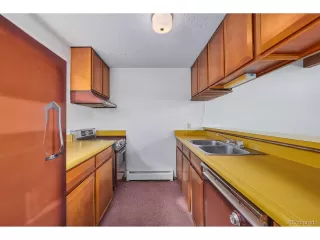 Photo #6: 9110748 Listing