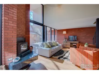 Photo #3: 911148 Listing