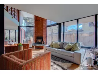 Photo #4: 911148 Listing