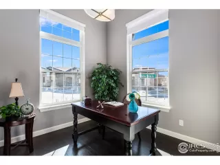 Photo #4: 911169 Listing