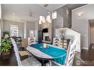 Photo #6: 911169 Listing