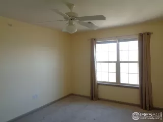 Photo #6: 911180 Listing