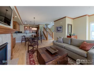 Photo #5: 911210 Listing