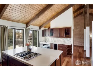 Photo #2: 911250 Listing