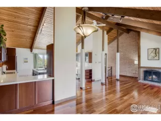 Photo #3: 911250 Listing