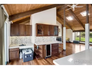 Photo #5: 911250 Listing