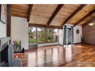 Photo #6: 911250 Listing