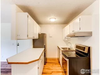 Photo #4: 911252 Listing