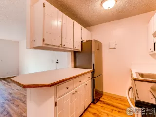 Photo #5: 911252 Listing