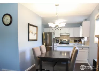 Photo #5: 911262 Listing