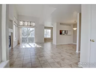 Photo #4: 911281 Listing