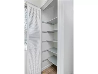 Photo #6: 9112968 Listing