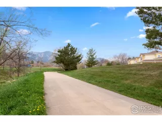 Photo #2: 911320 Listing