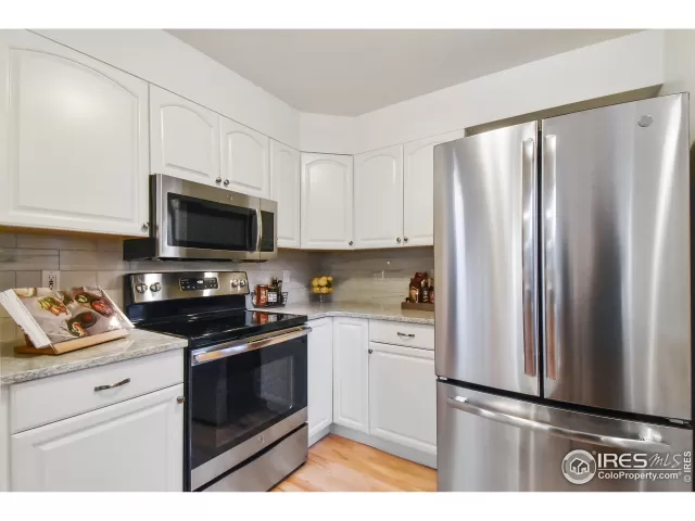 MLS: 911325 Condo For Sale