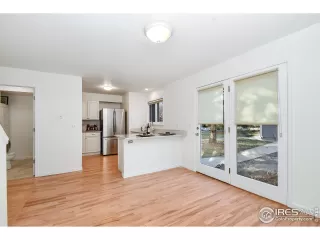 Photo #4: 911325 Listing