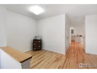 Photo #5: 911325 Listing