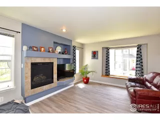 Photo #5: 911380 Listing