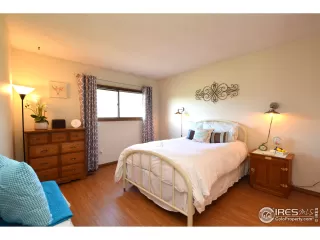 Photo #4: 911463 Listing