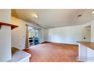 Photo #6: 911474 Listing