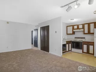 Photo #4: 911619 Listing