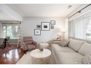 Photo #5: 911634 Listing 