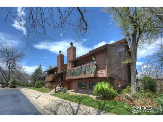 MLS: 911655 Condo For Sale