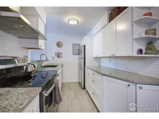 Photo #2: 911655 Listing