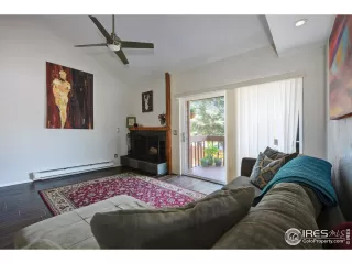 Photo #6: 911655 Listing