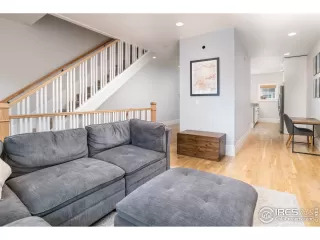 Photo #3: 911682 Listing