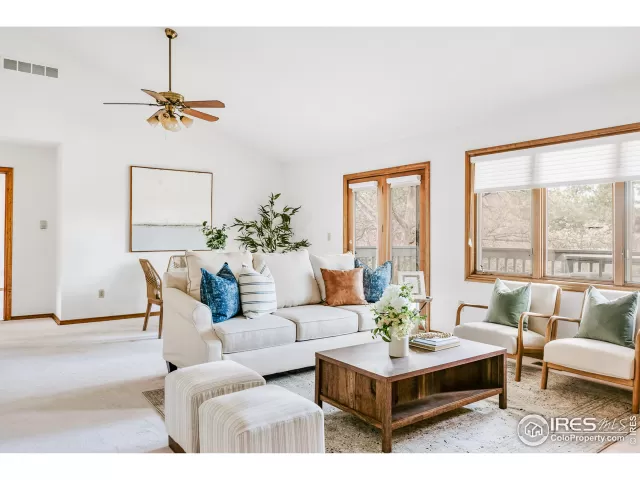 MLS: 911688 Condo For Sale