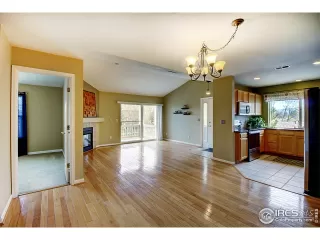 Photo #4: 911692 Listing