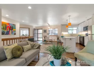 Photo #3: 911695 Listing 