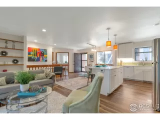 Photo #4: 911695 Listing 